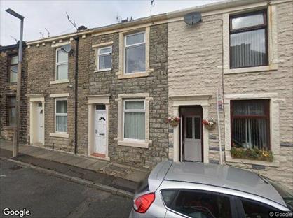 2 Bed Terraced House, Oxford Street, BB3