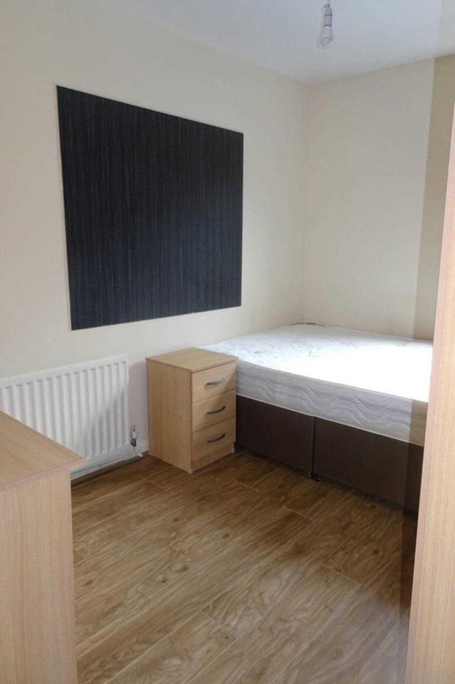 Leicester 4 Bed Flat, Braunstone Gate, LE3 To Rent Now for £1,500.