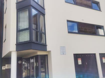 2 Bed Flat, Southwell Park Road, GU15