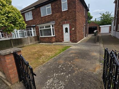 3 Bed Semi-Detached House, Peacock Street, DN17