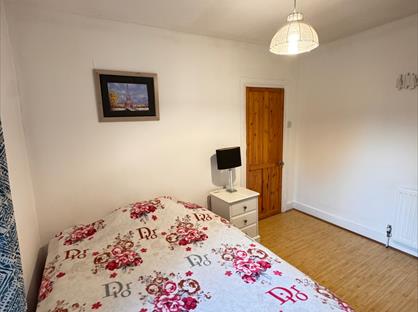 Room in a Shared House, Roberts Road, E17