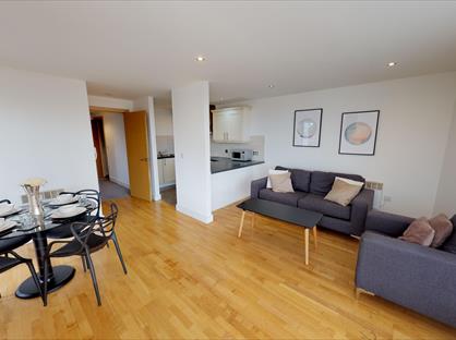 3 Bed Flat, Jugglers Yard, L3