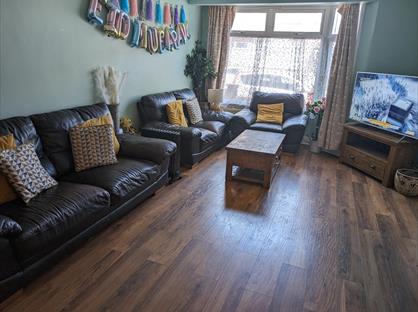 3 Bed Terraced House, St Albans Avenue, E6