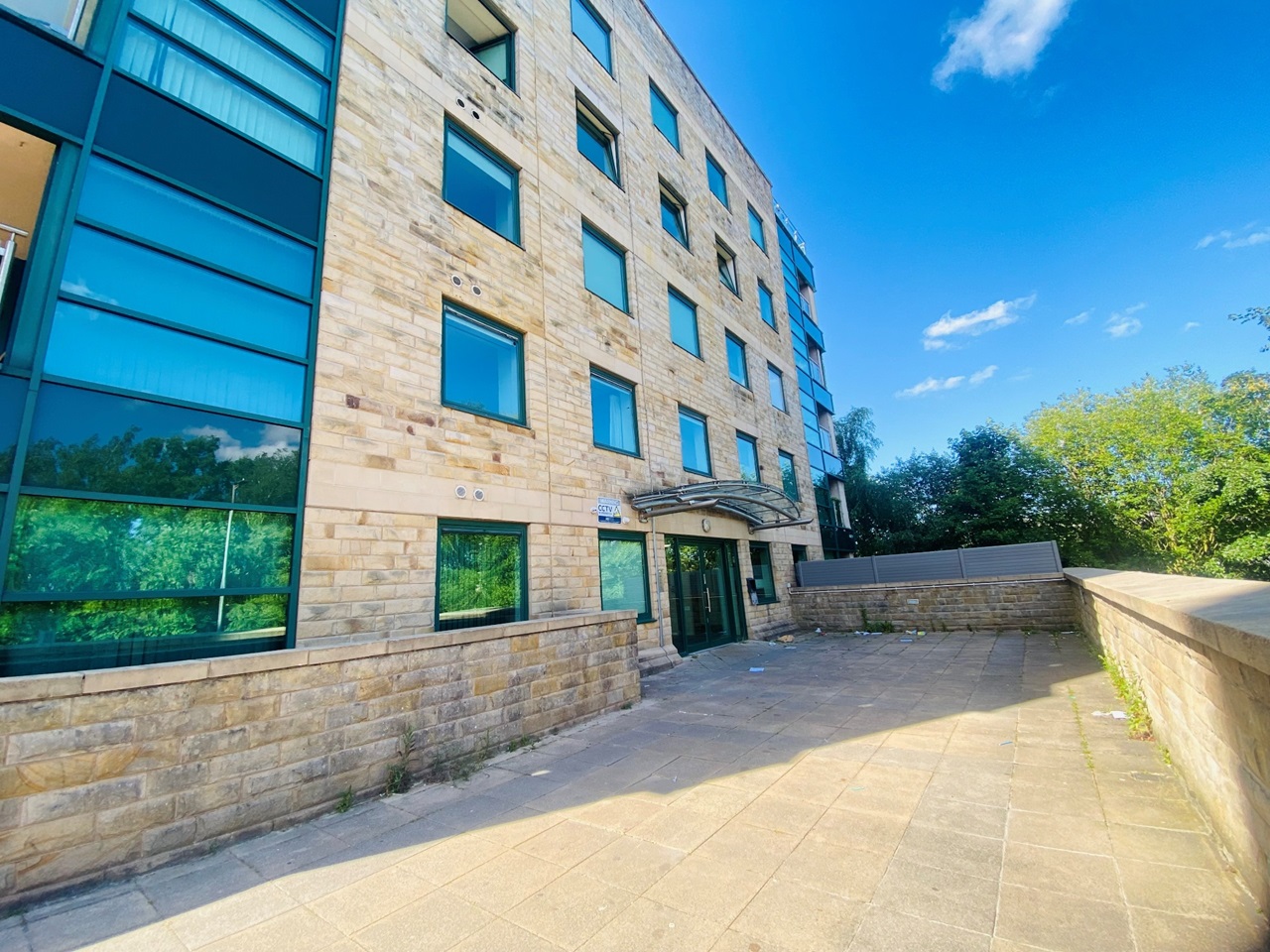 Bradford 2 Bed Flat, Stone Gate House, BD1 To Rent Now for £795.00 p/m