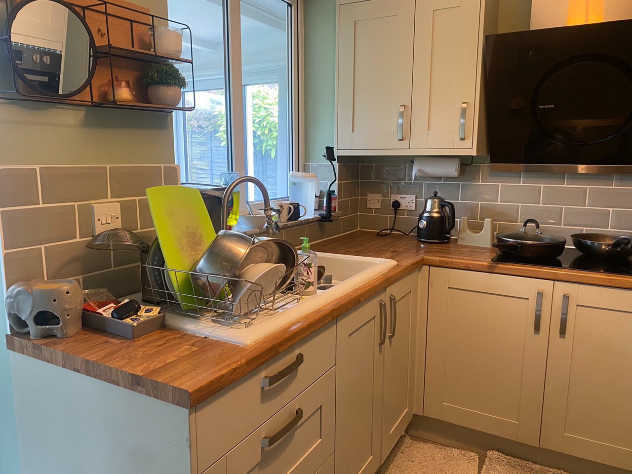 Northampton 2 Bed Bungalow, Charnwood Avenue, NN3 To Rent Now for £