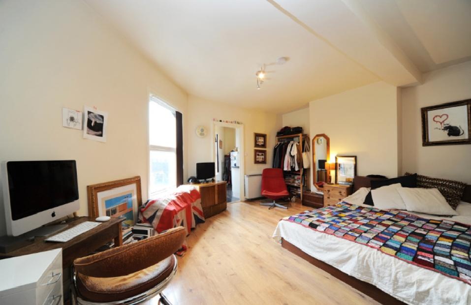 London Studio Flat, Dalston Lane, E8 To Rent Now for £1,500.00 p/m