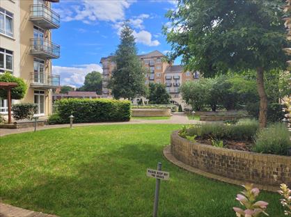 2 Bed Flat, The Meridian, RG1