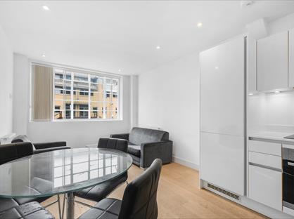 1 Bed Flat, Sail Loft Court, E14
