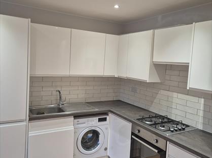 5 Bed Flat, Vicarage Road, E10