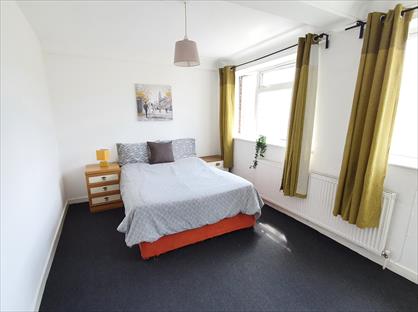 Room in a Shared House, Gladstone Building, DY1