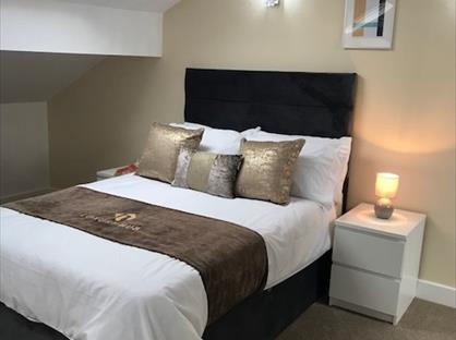 Room in a Shared House, Poplar Grove, SK2