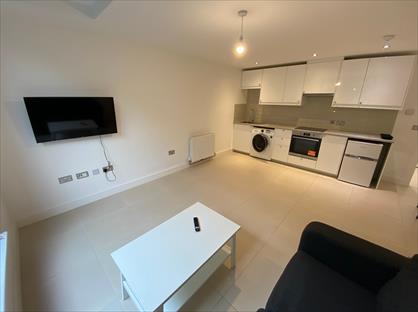 Studio Flat, Clarendon Road, LS2