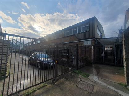 3 Bed Flat, Stonehouse, N15