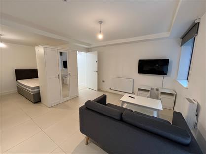 Studio Flat, Clarendon Road, LS2