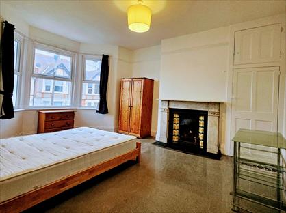 Room in a Shared Flat, Silverdale Avenue, SS0