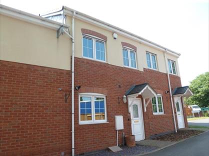 2 Bed Terraced House, Wagon Lane, B92