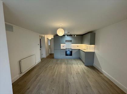 2 Bed Flat, Laburnham Road, SL6