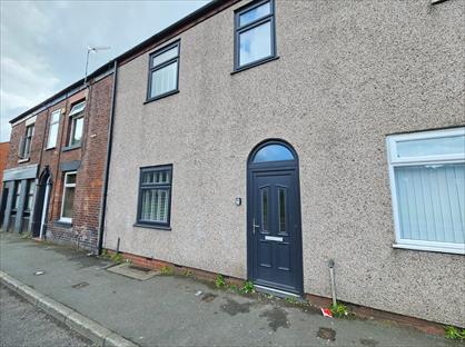 3 Bed Terraced House, Grimshaw Lane, M24
