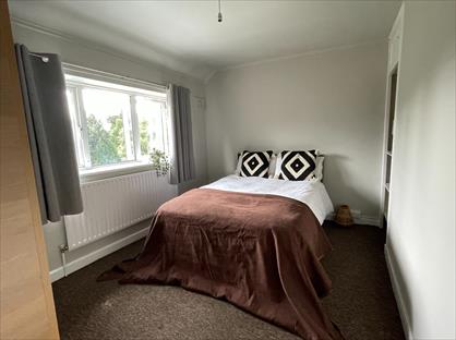 Room in a Shared House, Fir Tree Road, GU1