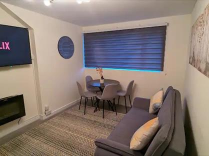 2 Bed Flat, Stratford Street, LS11