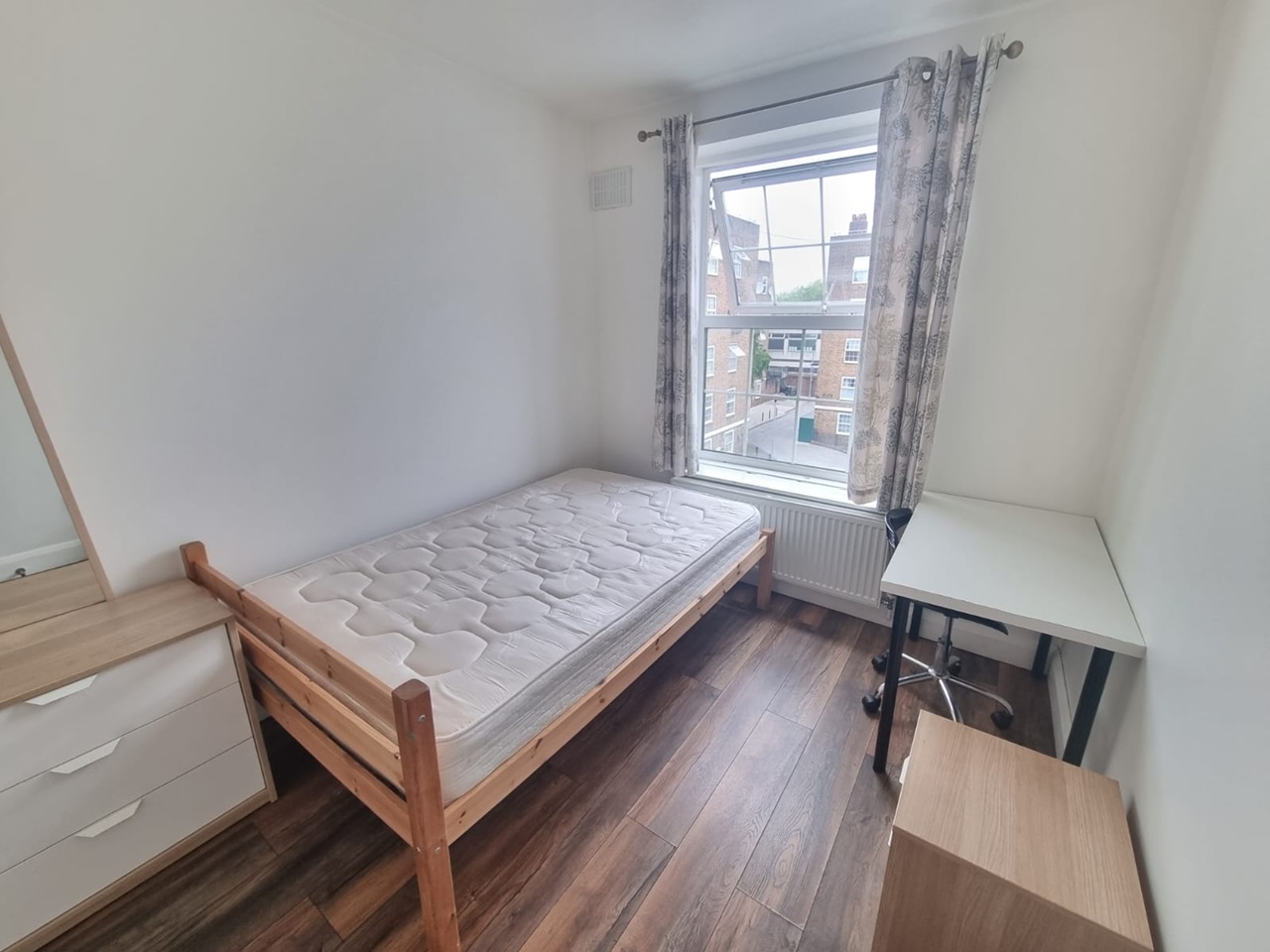 Stamford Hill Hackney London Studio Flat, Cheviot House, N16 To