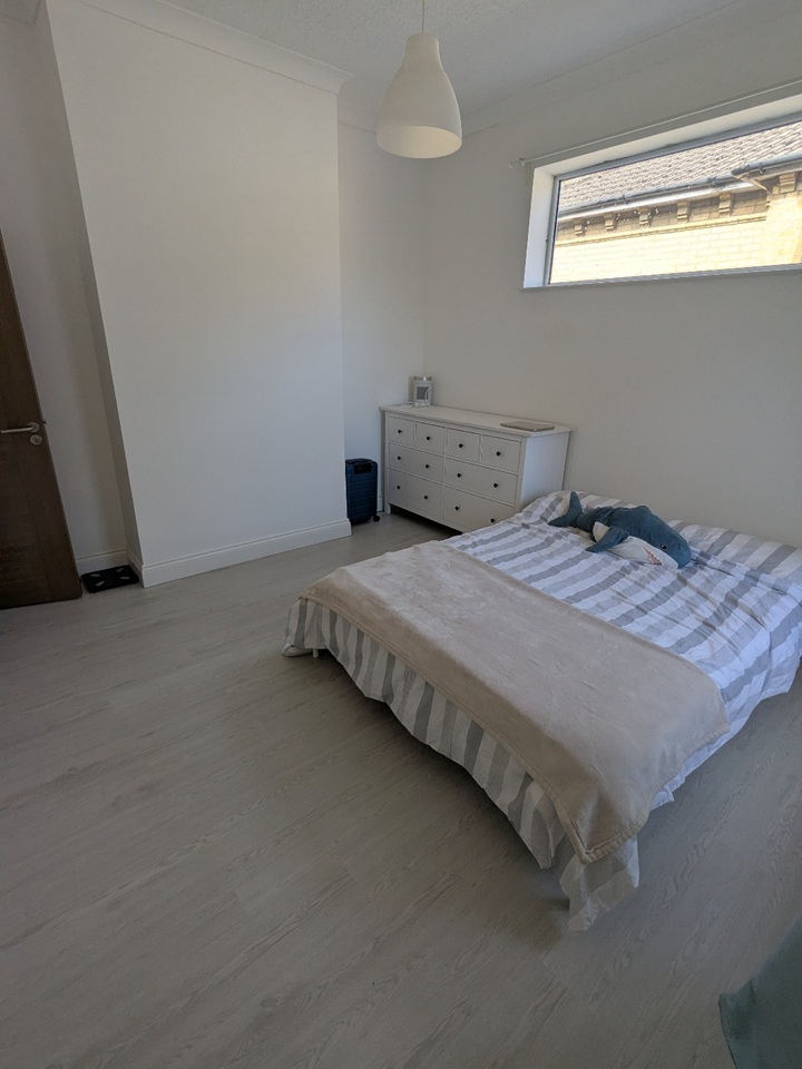 1 Bed Flat, The Avenue, SO17 photo 5