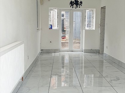 Room in a Shared House, Southgate Road, B44