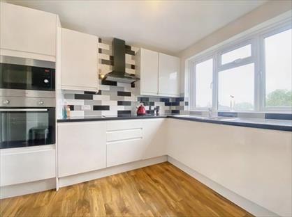 2 Bed Flat, Hillingdon Road, UB10