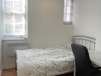 2 Bed Flat, Sinclair House, WC1H