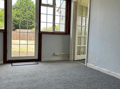 1 Bed Maisonette, Laleham Road, TW17