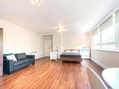 Studio Flat, Hilltop House, N6