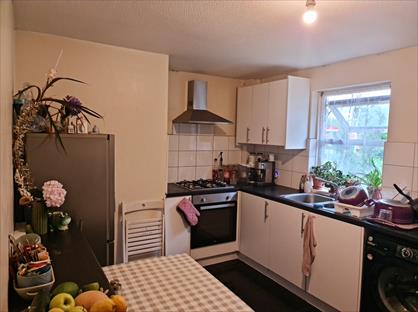 2 Bed Flat, Hope Close, SE12