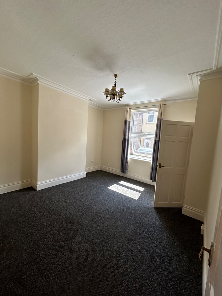 Horbury, Wakefield 3 Bed Terraced House, Cluntergate, WF4 To Rent