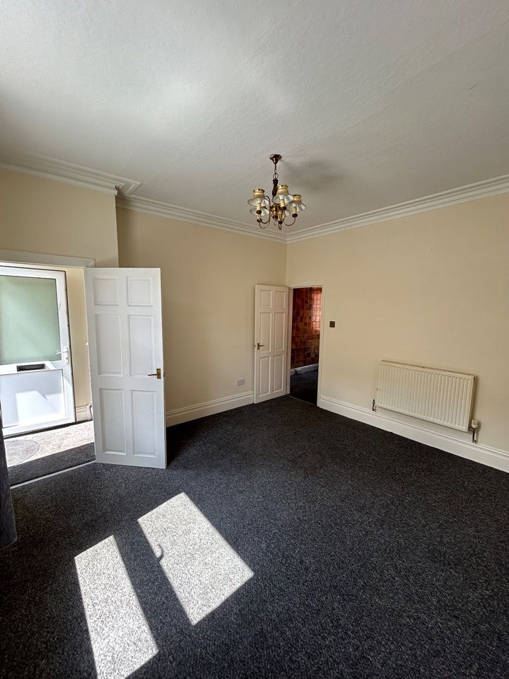 Horbury, Wakefield 3 Bed Terraced House, Cluntergate, WF4 To Rent