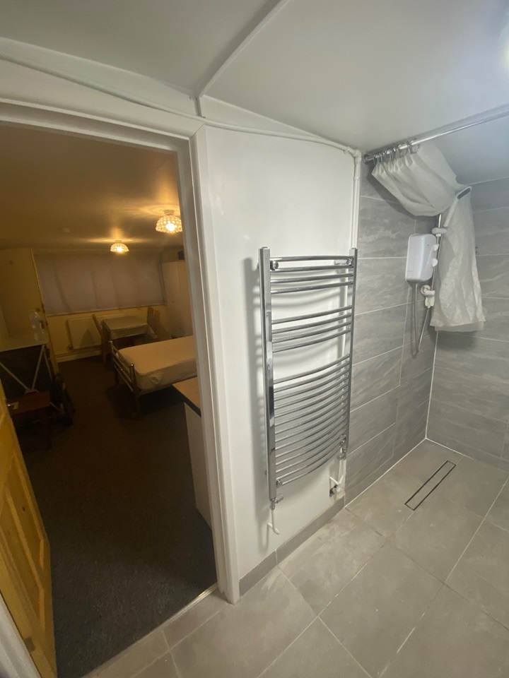 Cambridge Studio Flat, Norton Close, CB5 To Rent Now for £1,150.00 p/m