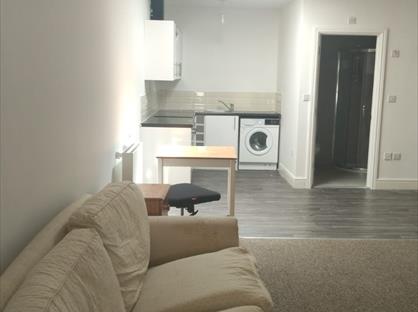 Studio Flat, Chipstead Valley Road, CR5