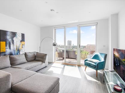 3 Bed Flat, Corbet Gardens, W3