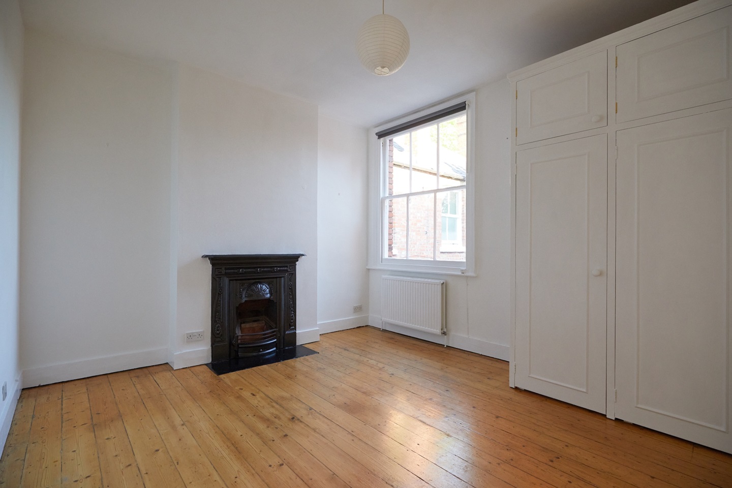 London 2 Bed Flat, Newton Avenue, W3 To Rent Now for £2,500.00 p/m