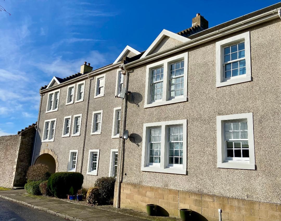 Lanark - 2 Bed Flat, Broomgate Court, ML11 - To Rent Now for £700.00 p/m
