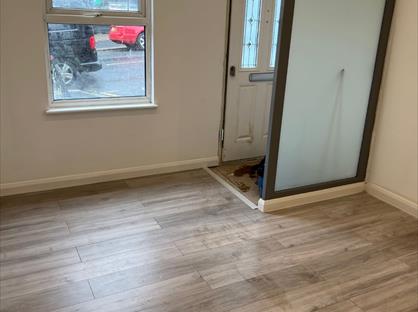 Studio Flat, Coombe Road, BN2