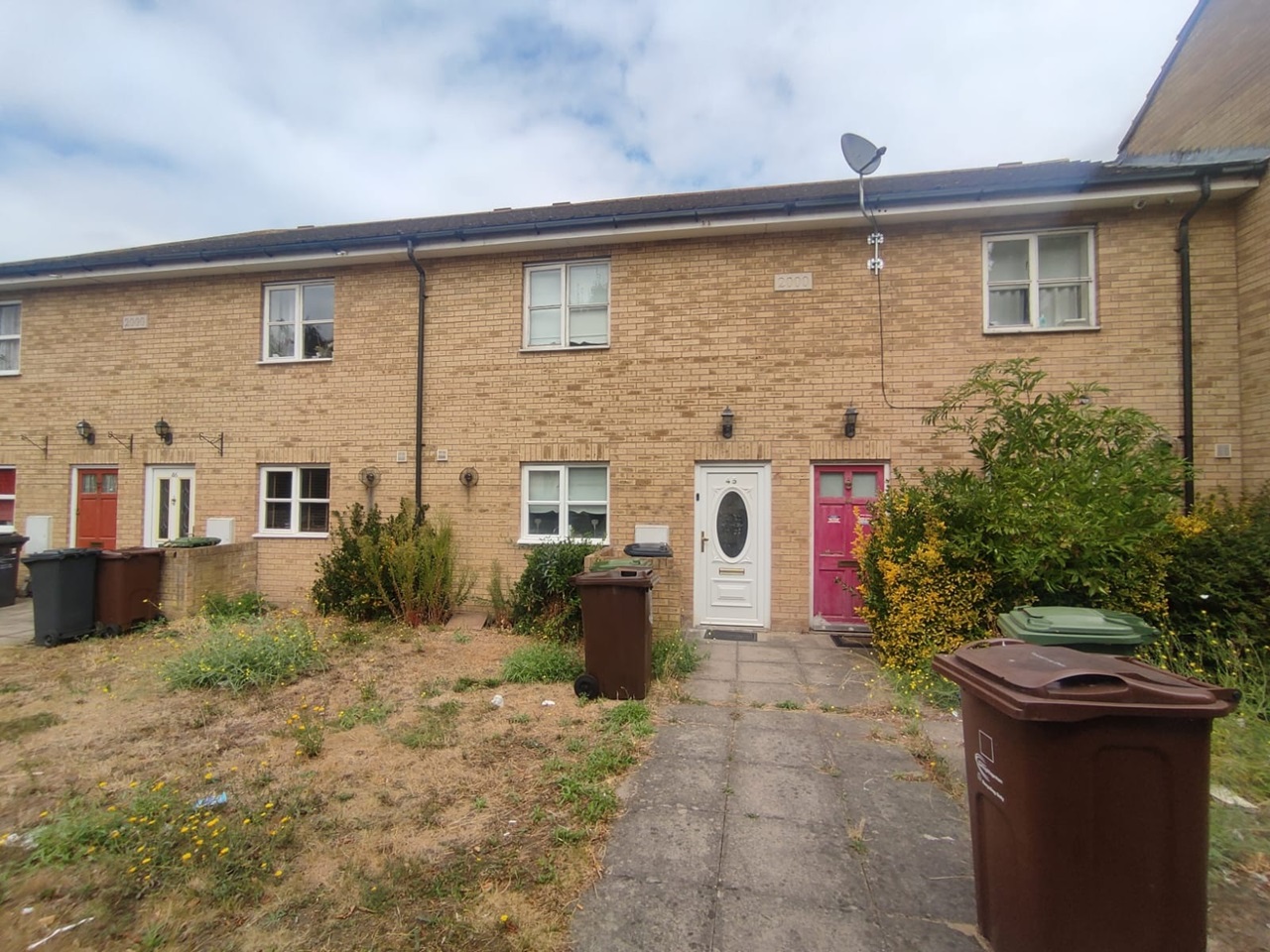 Dagenham 2 Bed Terraced House, Causton Square, RM10 To Rent Now for