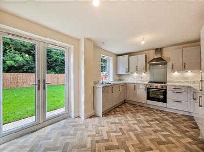 3 Bed Semi-Detached House, Lamb Close, NG13