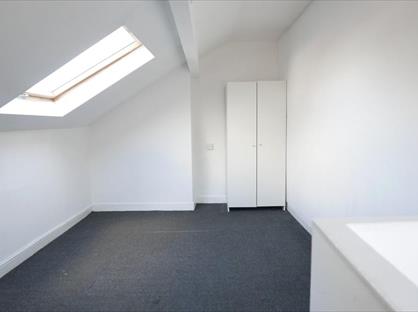 Room in a Shared House, Paisley Road, LS12