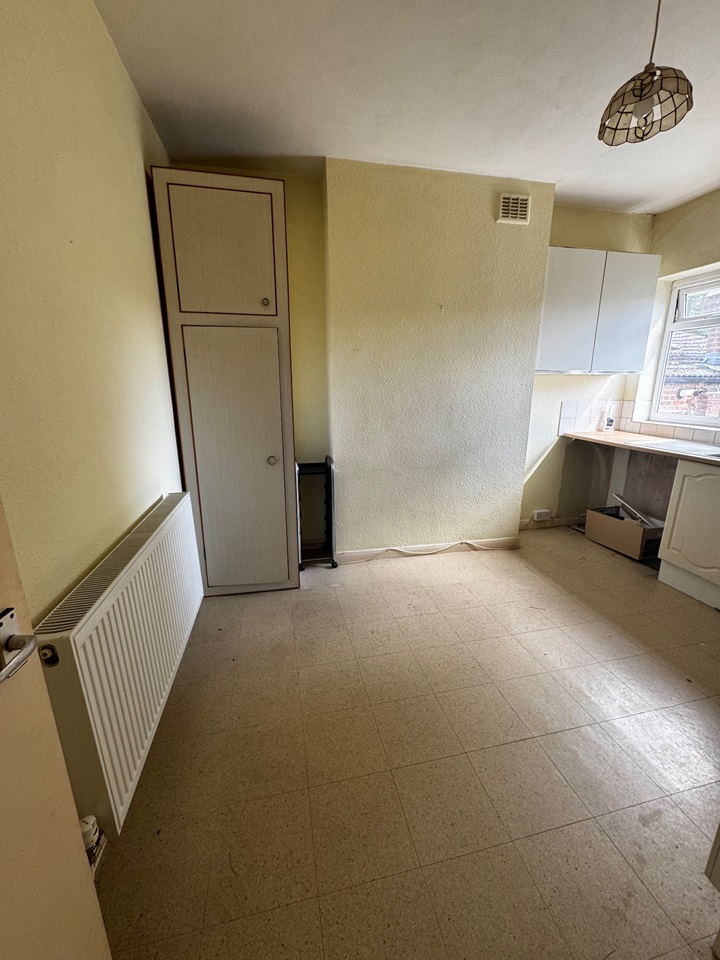 London 1 Bed Flat, Burns Road, NW10 To Rent Now for £1,500.00 p/m