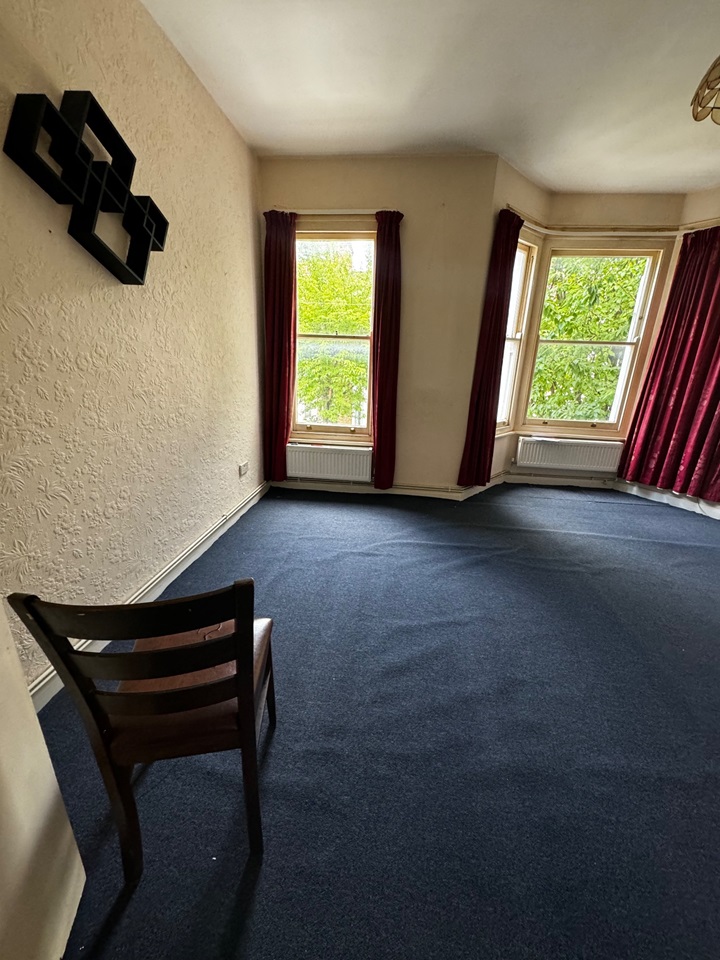 London 1 Bed Flat, Burns Road, NW10 To Rent Now for £1,500.00 p/m