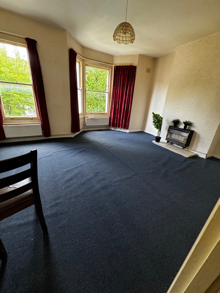 London 1 Bed Flat, Burns Road, NW10 To Rent Now for £1,500.00 p/m