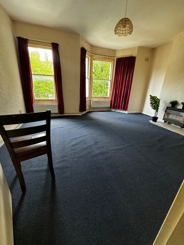 London 1 Bed Flat, Burns Road, NW10 To Rent Now for £1,500.00 p/m