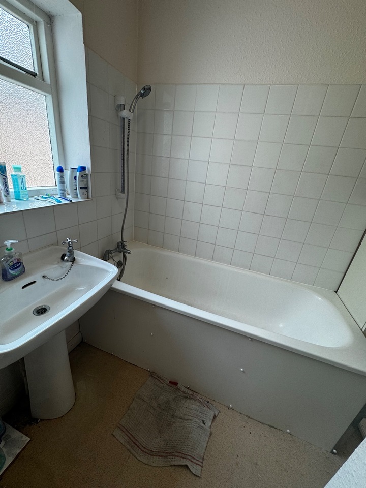 London 1 Bed Flat, Burns Road, NW10 To Rent Now for £1,500.00 p/m