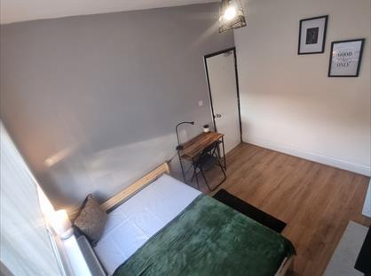 Room in a Shared House, Alverthorpe Road, WF2