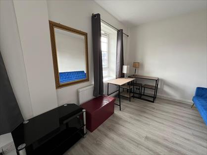 Studio Flat, Clarence Way, NW1